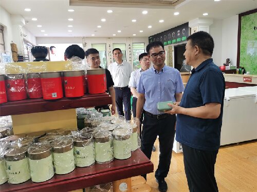 2023年7月13日，中國郵政集團公司河南省分公司夏總一行蒞臨廣義茶印象園參觀指導，給予我司發展高度評價